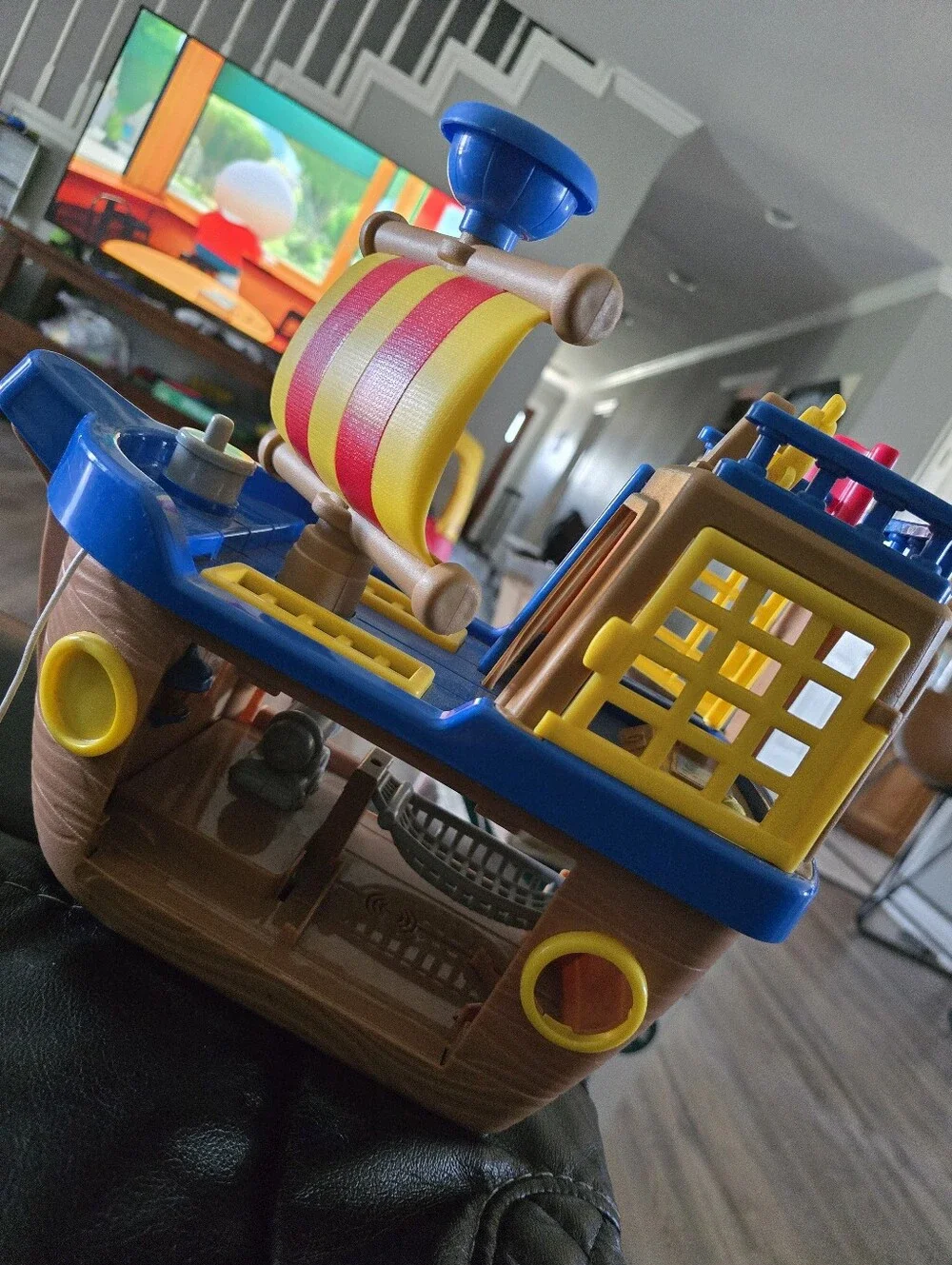 Member's Mark Rolling Pirate Ship Sounds Lights Incomplete